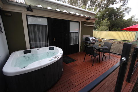 One Tree Bed And Breakfast - Travel Search 13