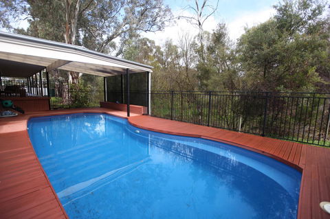 One Tree Bed And Breakfast - Travel Search 15
