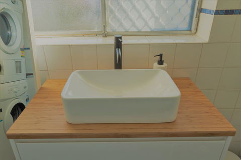 Henley Beach South, Amazing Views, Huge Private Balcony! - Travel Search 17