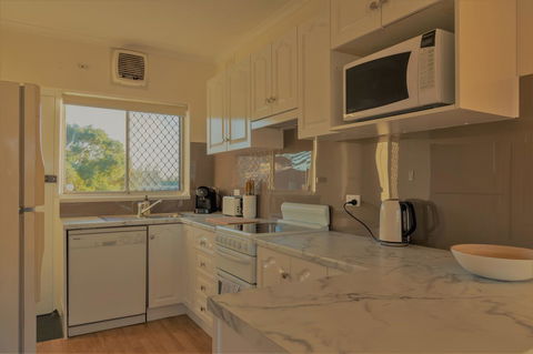 Henley Beach South, Amazing Views, Huge Private Balcony! - Travel Search 12