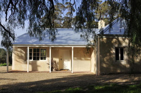 Peppermint Farm Cottage - Travel Search 9