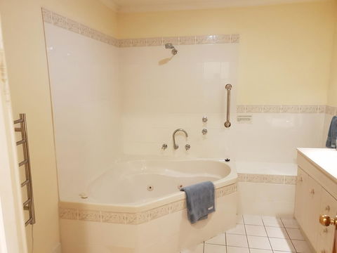 Donnybrook Cottages - Donnybrook - Travel Search 10