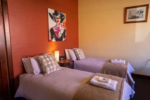 Bilyara House - Travel Search 7