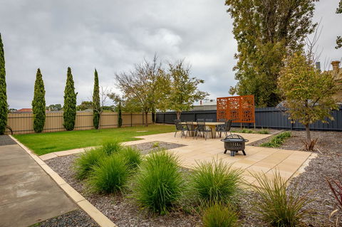 Bilyara House - Travel Search 10
