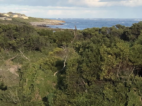 Rocks Retreat House With Sea Views - Travel Agents 3