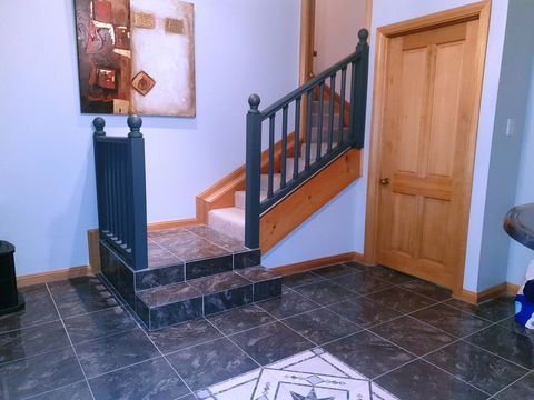 Rocks Retreat House With Sea Views - Travel Agents 11