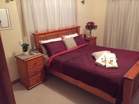 Rocks Retreat House With Sea Views - Travel Agents 6