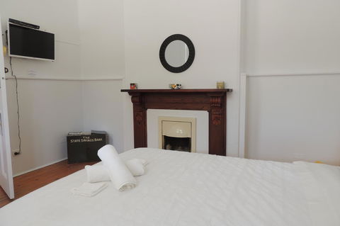 Wozza's B&B - Travel Search 25