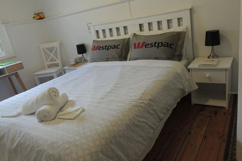 Wozza's B&B - Travel Search 38