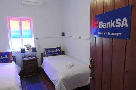Wozza's B&B - Travel Search 7