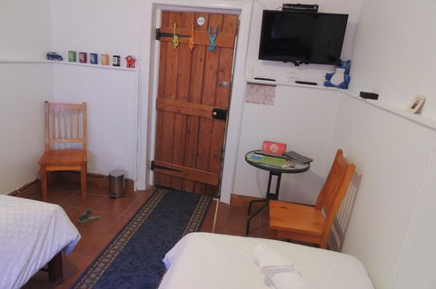 Wozza's B&B - Travel Search 11