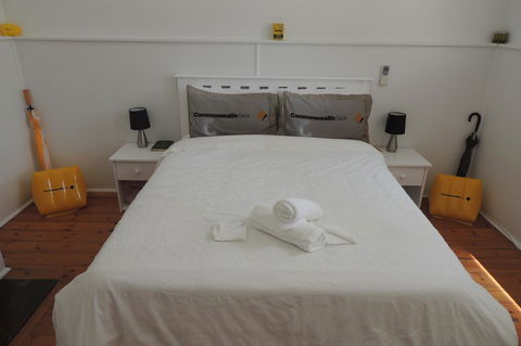 Wozza's B&B - Travel Search 19