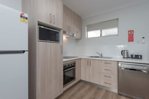 Jurien Bay Motel Apartments - Travel Search 16