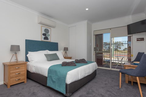 Jurien Bay Motel Apartments - Travel Search 14
