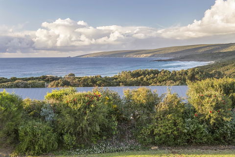 Chandlers Smiths Beach Villas - Travel Search 16