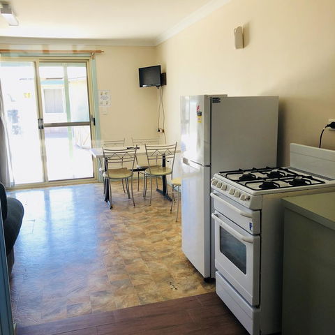 Bay Lodge - Travel Search 35