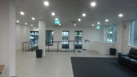 Perth City Backpackers Hostel - Note - Valid Passport Required To Check In - Travel Agents 13
