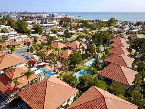 Mandurah Family Resort - Tourism Guide 0
