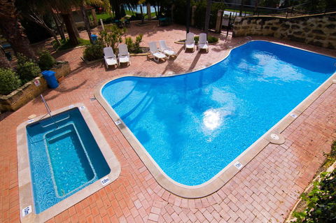 Mandurah Family Resort - Tourism Guide 24