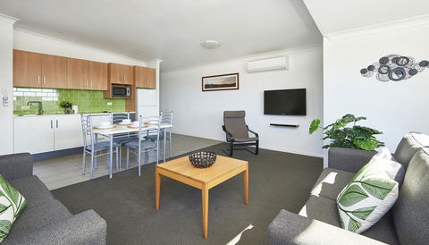 Harbour View Apartments - Travel Search 5