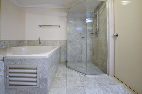 Abbey Beach Resort - Travel Agents 25