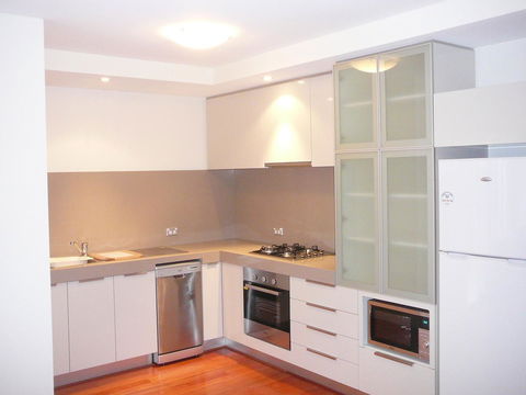 Parklane Apartments - Travel Search 35