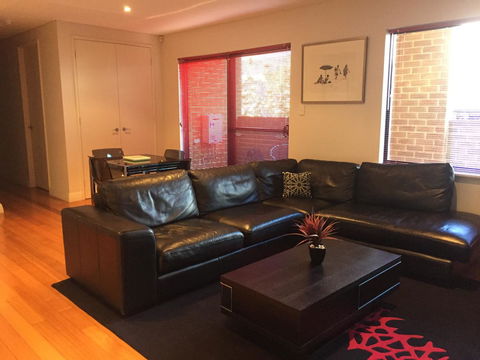Parklane Apartments - Travel Search 4