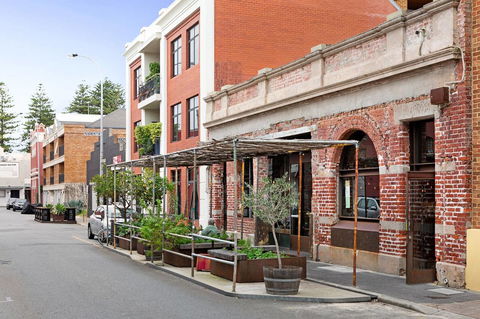 Parklane Apartments - Travel Search 40