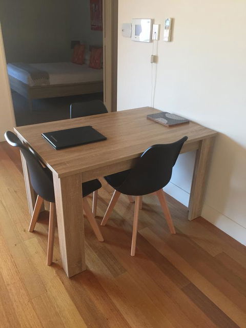 Parklane Apartments - Travel Search 23