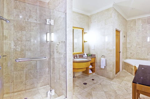 Duxton Hotel Perth - Tourism Guide 3