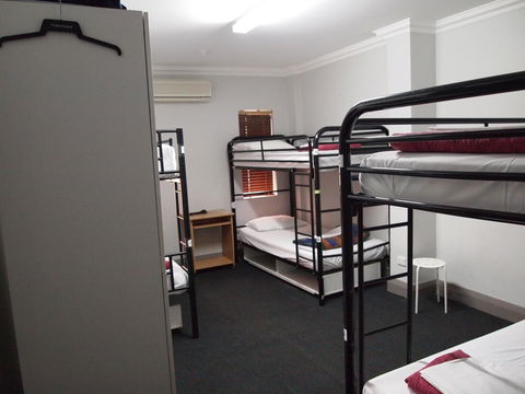 The Emperors Crown Hostel - Travel Agents 4