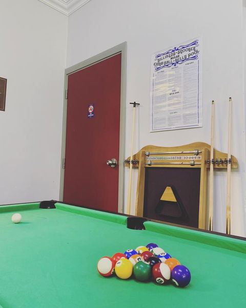 The Emperors Crown Hostel - Travel Agents 6