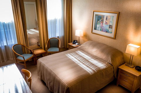 European Hotel - Travel Agents 3