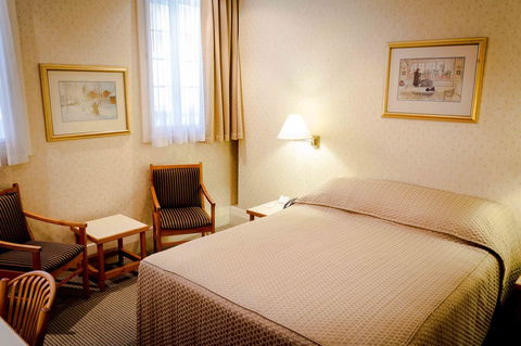 European Hotel - Travel Agents 25