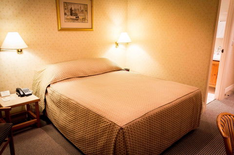 European Hotel - Travel Agents 32