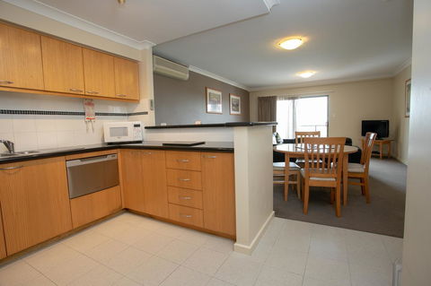 Perth Short Stays - Travel Agents 11
