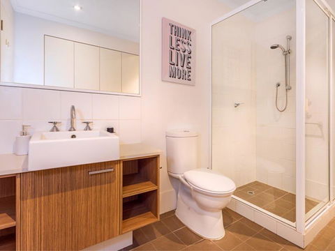 Home Apartment - Perth City Centre - Free WiFi - Travel Agents 3