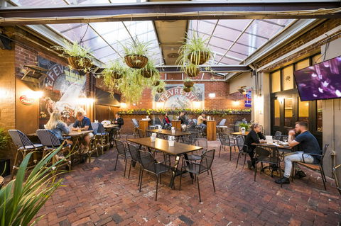 Nightcap At Belgian Beer Cafe - Travel Agents 5
