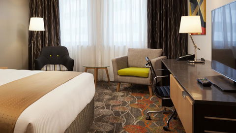 Holiday Inn Perth City Centre, An IHG Hotel - Travel Agents 13