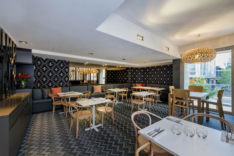 Oaks Perth Hotel - Travel Agents 42