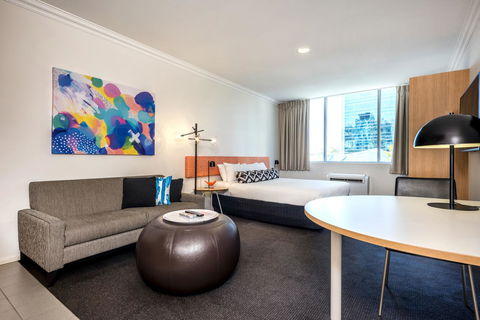 Oaks Perth Hotel - Travel Agents 23
