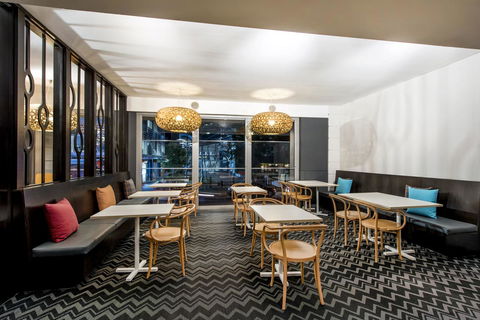 Oaks Perth Hotel - Travel Agents 40