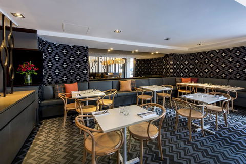 Oaks Perth Hotel - Travel Agents 35