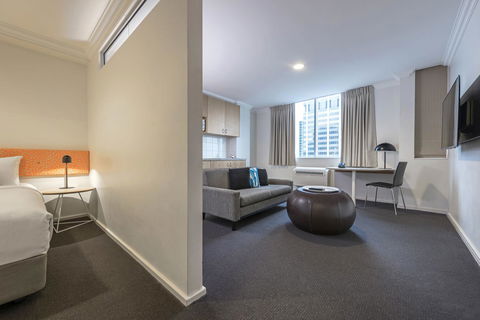 Oaks Perth Hotel - Travel Agents 11