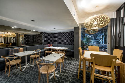 Oaks Perth Hotel - Travel Agents 43