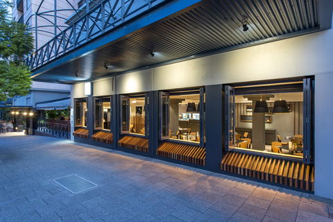 Mantra On Hay Perth - Travel Agents 17