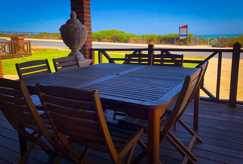The Compass Beach House - Tourism Guide 1