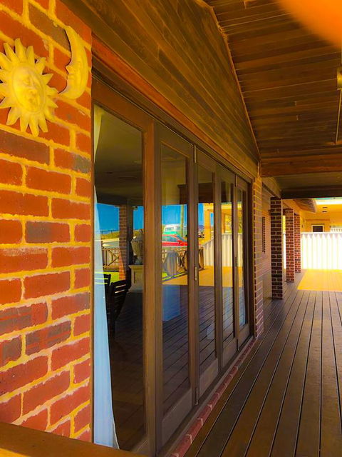 The Compass Beach House - Tourism Guide 7