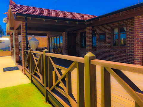 The Compass Beach House - Tourism Guide 2
