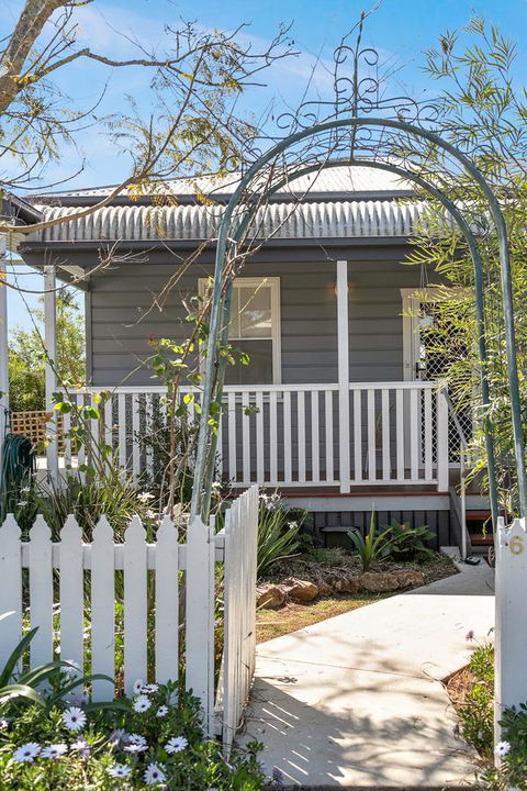 Lavender Cottage - Cruises Travel 1